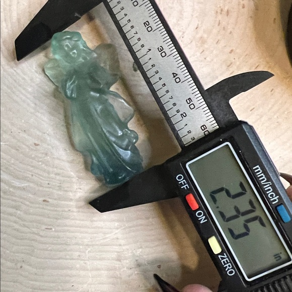 Fluorite Angel - Picture 4 of 4